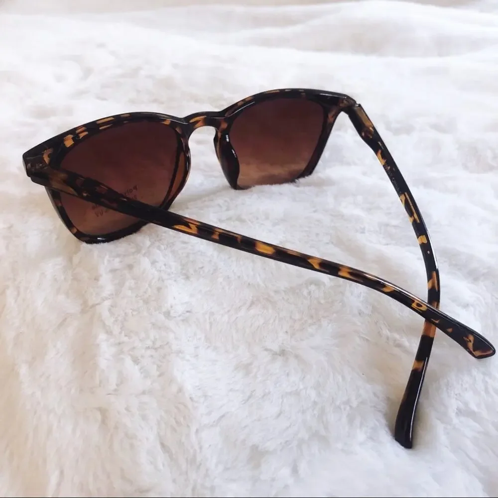 Luca Brown Classic Aviators Oval Sunglasses